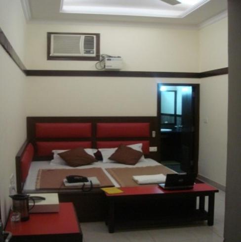 Vivek Hotel Nova Deli Quarto foto
