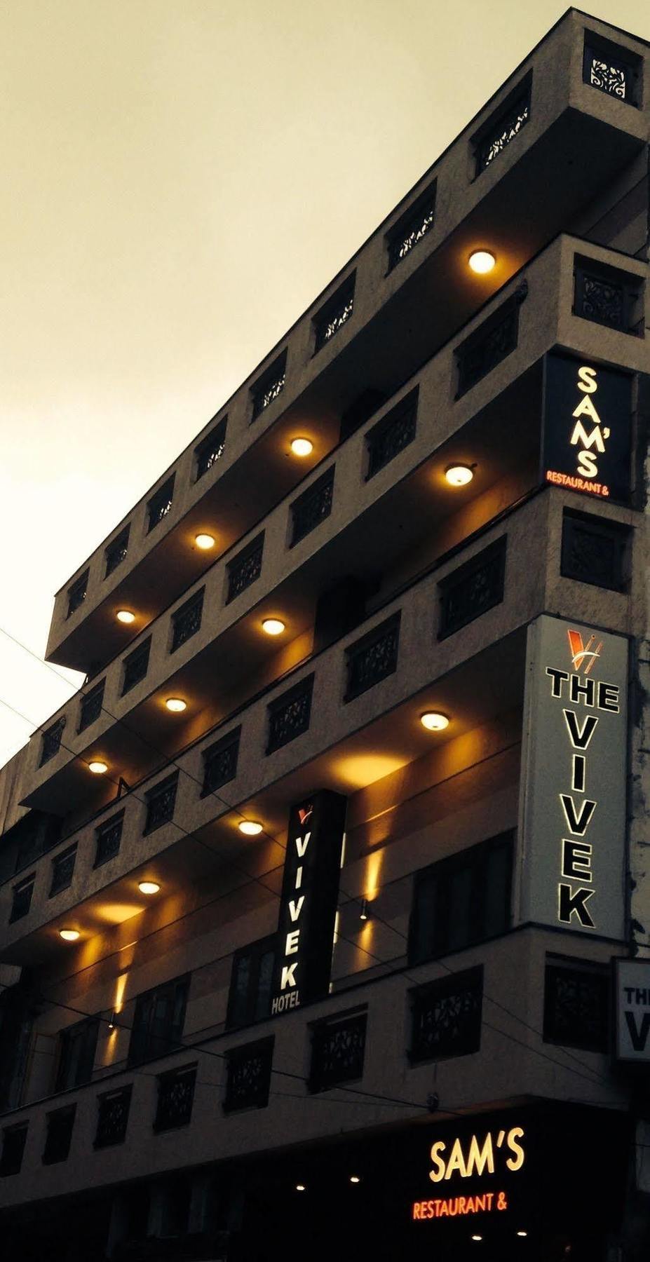 Vivek Hotel Nova Deli Exterior foto